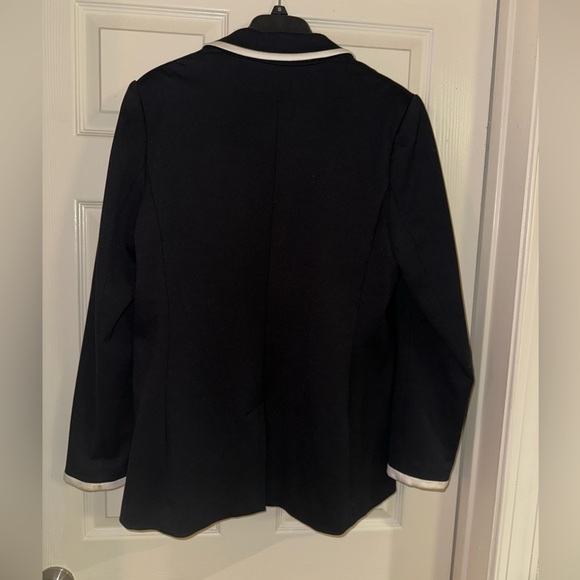 Elie Tahari black blazer with white accents - Picture 3 of 3